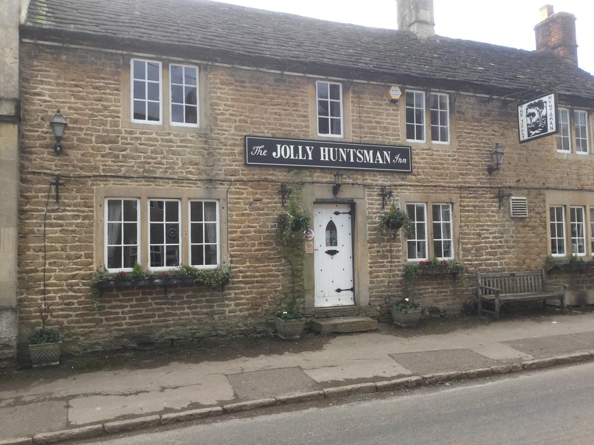 The Jolly Huntsman Hotel Chippenham  Buitenkant foto